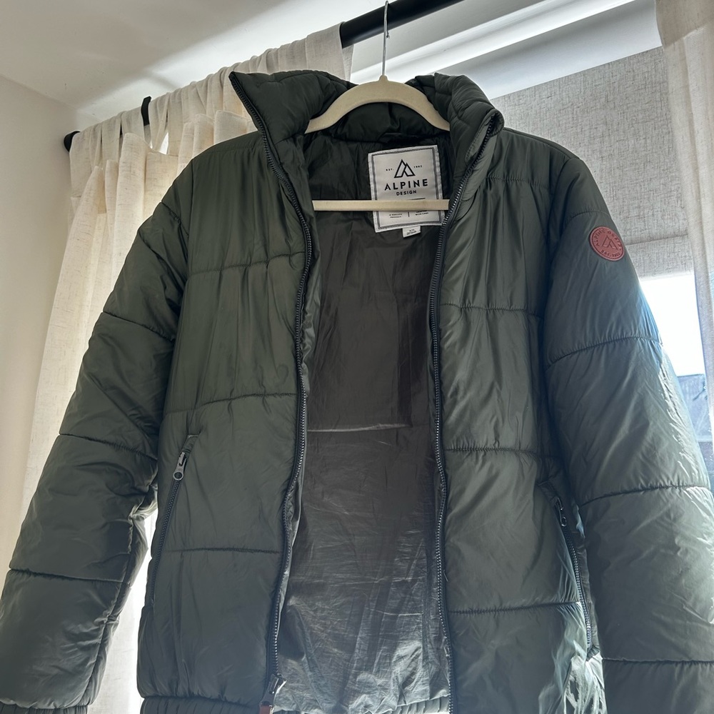 Alpine Coat - Picture 2 of 4